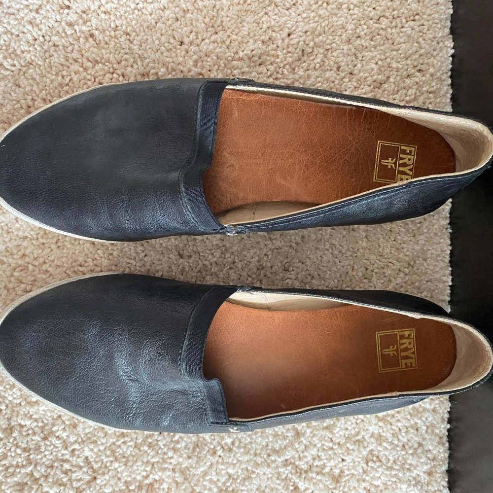 Women's Frye Black Leather Slip On Casual Flats Size 10